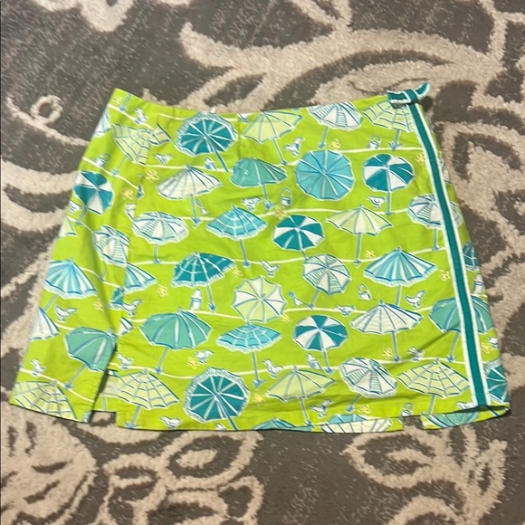 Lilly Pulitzer Green and Blue Skorts with Playful Design - Picture 1 of 4